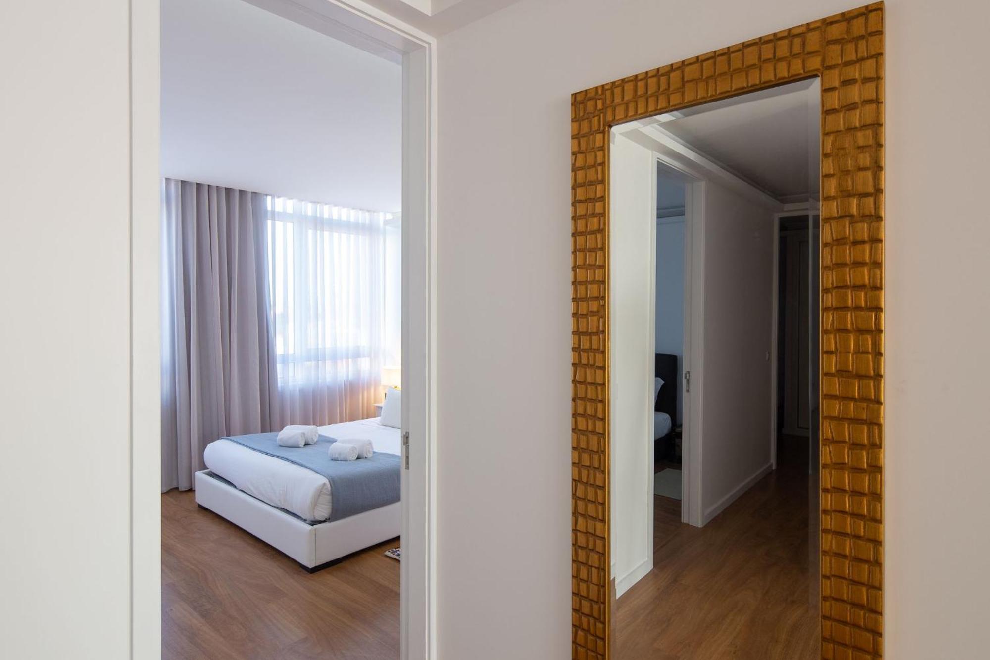 Lovelystay - Penthouse Balcony Apartment Porto Exteriér fotografie