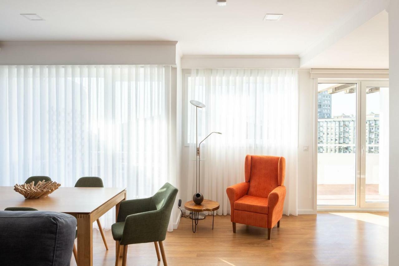 Lovelystay - Penthouse Balcony Apartment Porto Exteriér fotografie